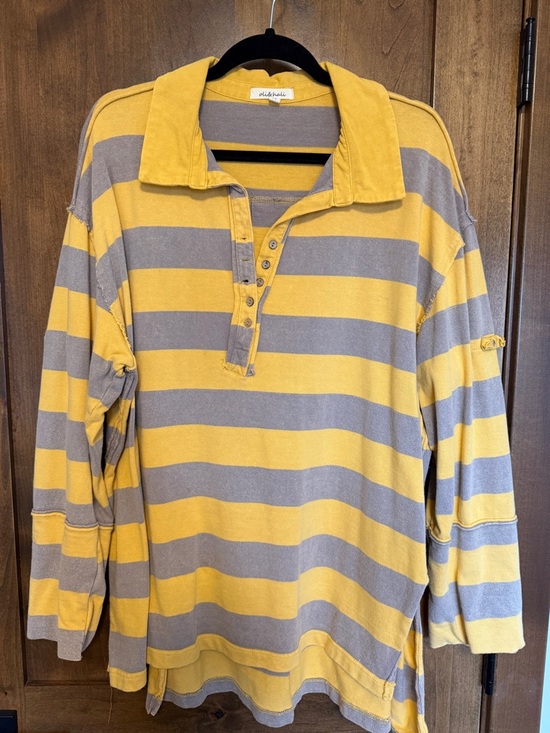 Oli & Hali Tops - Oli & Hali rugby top size M NEW